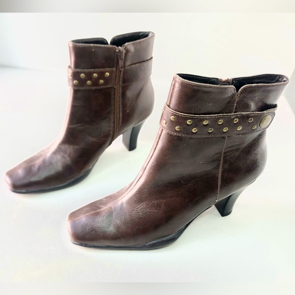 A2 Aerosoles Cingalong Brown Ankle Boots Booties Heels Size 7M - Picture 1 of 15